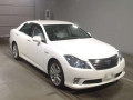 2010 Toyota Crown Hybrid