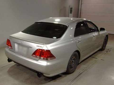 2004 Toyota Crown GRS182[1]