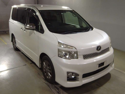 2012 Toyota Voxy ZRR70W[2]