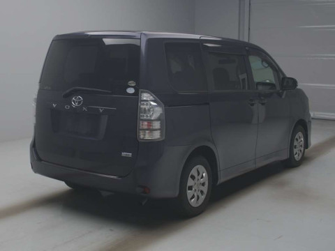 2012 Toyota Voxy ZRR70G[1]