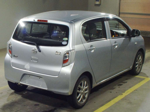 2015 Daihatsu Mira es LA300S[1]