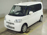 2012 Daihatsu Tanto