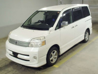 2006 Toyota Voxy