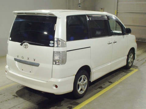 2006 Toyota Voxy AZR65G[1]