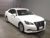 2016 Toyota Crown Hybrid