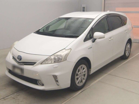 2013 Toyota Prius alpha ZVW41W[0]