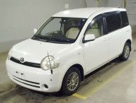 2005 Toyota Sienta