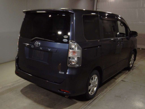 2009 Toyota Voxy ZRR70W[1]