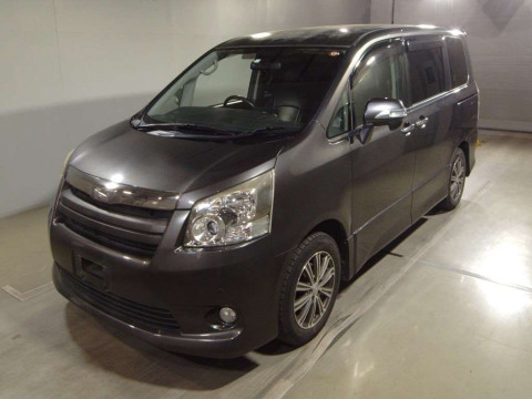 2007 Toyota Noah ZRR70W[0]