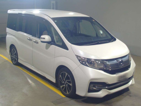 2017 Honda Step WGN Spada RP3[2]