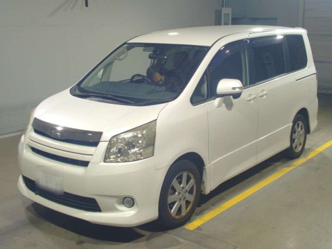 2007 Toyota Noah ZRR70W[0]