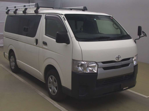 2018 Toyota Regiusace Van GDH201V[2]