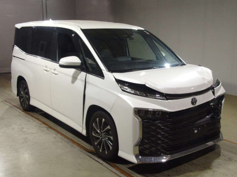 2023 Toyota Voxy MZRA90W[2]