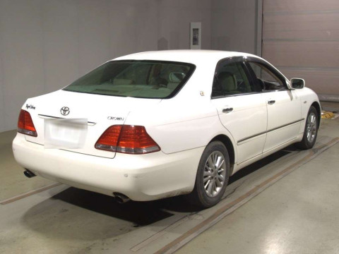 2004 Toyota Crown GRS182[1]