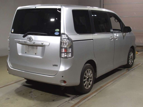 2012 Toyota Voxy ZRR70G[1]