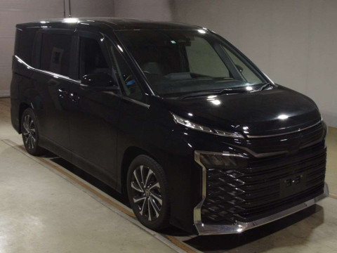 2022 Toyota Voxy MZRA90W[2]