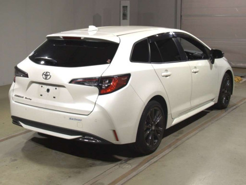 2020 Toyota Corolla Touring Wagon ZRE212W[1]