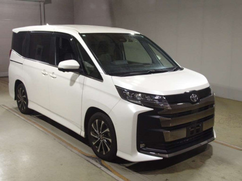 2023 Toyota Noah MZRA90W[2]