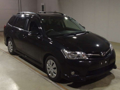 2013 Toyota Corolla Fielder NZE161G[2]