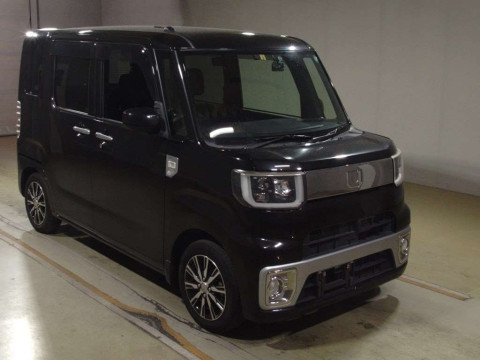 2016 Daihatsu Wake LA700S[2]