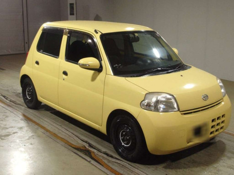 2010 Daihatsu Esse L235S[2]