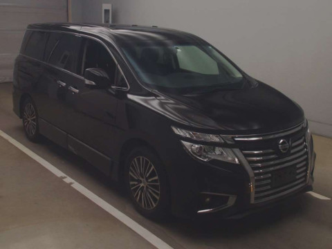 2014 Nissan Elgrand TE52[1]