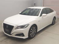 2019 Toyota Crown Hybrid