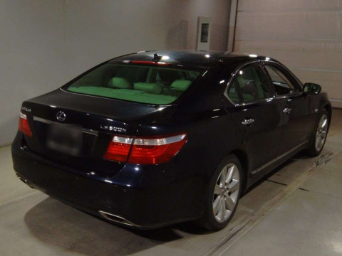 2008 Lexus LS UVF45[1]