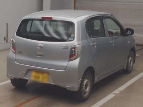 2014 Daihatsu Mira es LA300S[1]