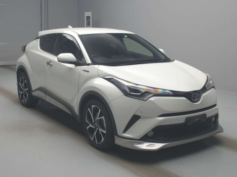 2018 Toyota C-HR ZYX10[1]