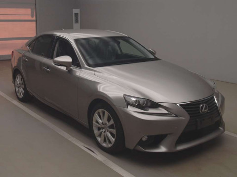 2015 Lexus IS AVE30[2]