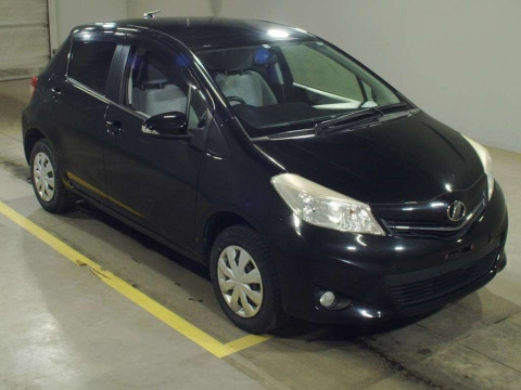 2012 Toyota Vitz NSP135[2]