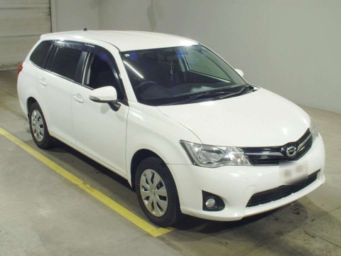 2013 Toyota Corolla Fielder NZE164G[2]