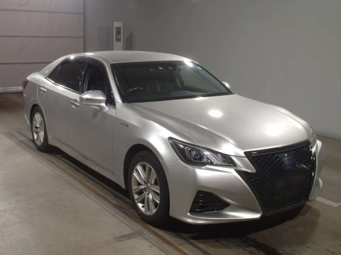 2018 Toyota Crown Hybrid AWS211[0]