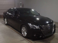 2013 Toyota Crown Hybrid