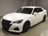 2018 Toyota Crown Hybrid