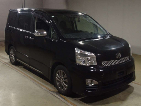 2013 Toyota Voxy ZRR70W[2]