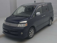 2006 Toyota Voxy