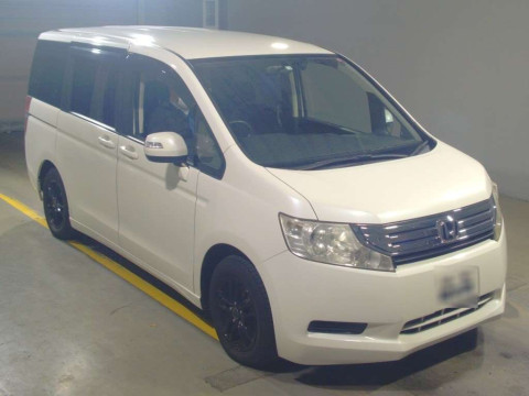 2010 Honda Step WGN RK1[2]