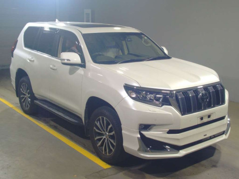 2020 Toyota Land Cruiser Prado TRJ150W[2]