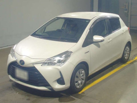 2017 Toyota Vitz NHP130[0]