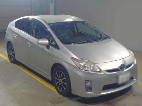 2010 Toyota Prius ZVW30[2]