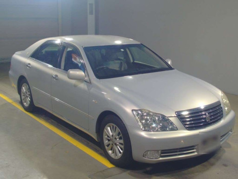 2004 Toyota Crown GRS180[2]