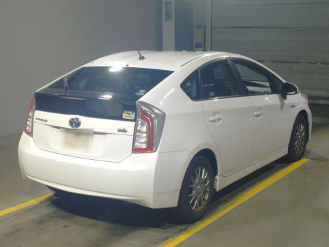 2013 Toyota Prius ZVW30[1]