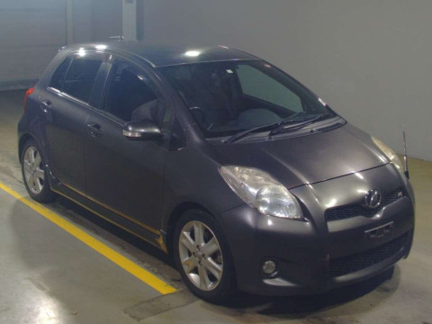 2010 Toyota Vitz NCP91[2]