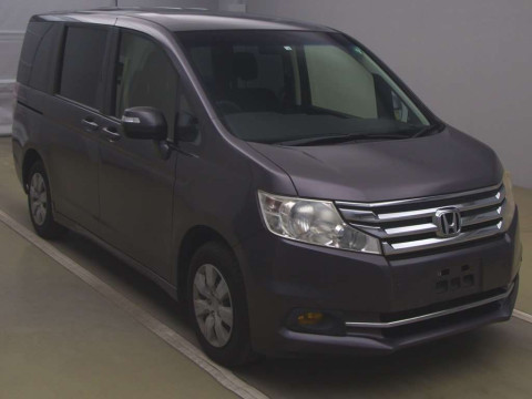 2014 Honda Step WGN RK1[2]