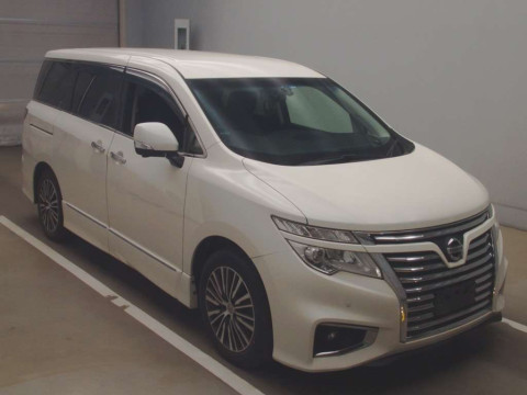 2014 Nissan Elgrand PE52[1]