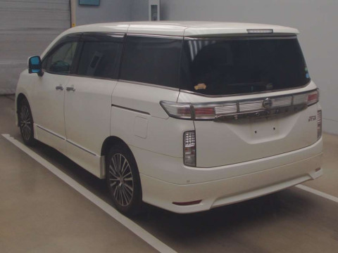 2014 Nissan Elgrand PE52[2]