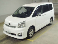 2013 Toyota Voxy