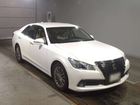 2013 Toyota Crown GRS210[0]